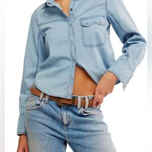 Free People Shrunken Denim Top
NWOT